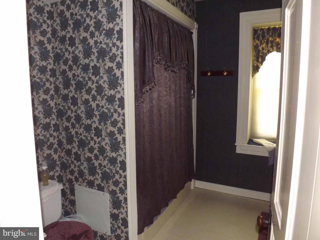 BRICKERVILLE - Residential