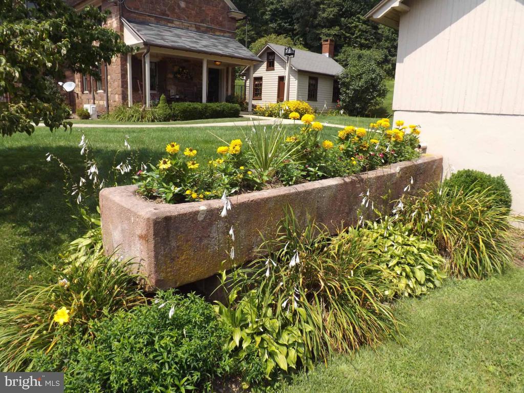 BRICKERVILLE - Residential