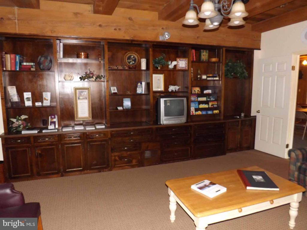 BRICKERVILLE - Residential