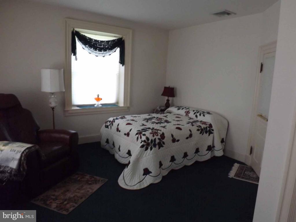 BRICKERVILLE - Residential