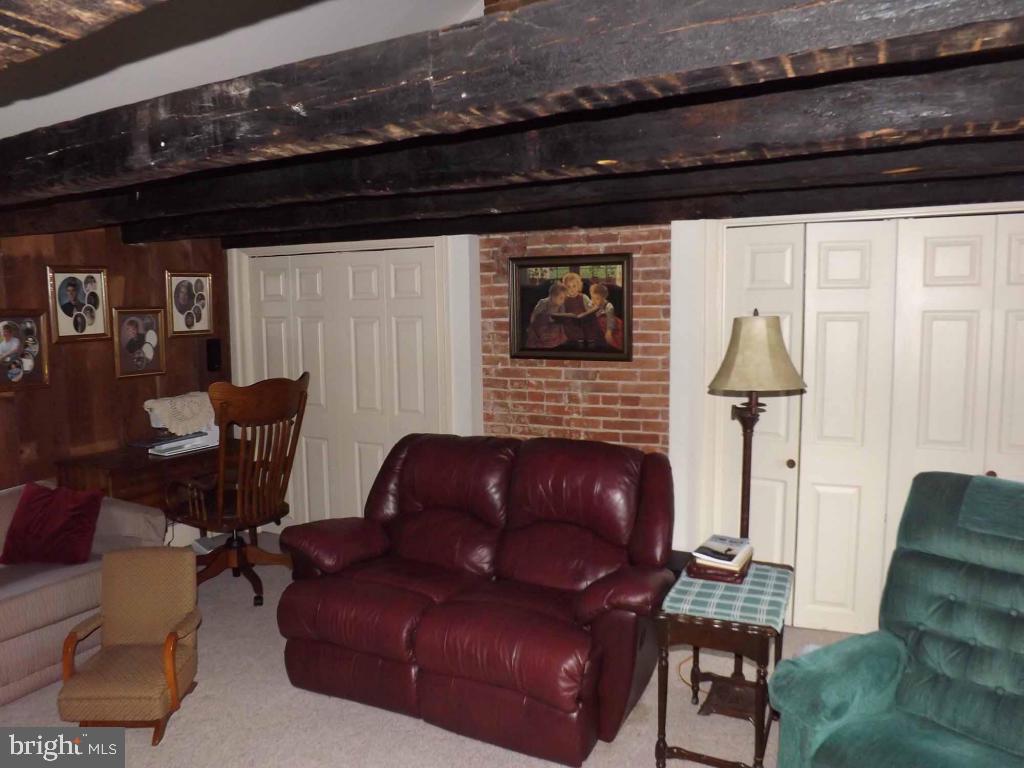 BRICKERVILLE - Residential