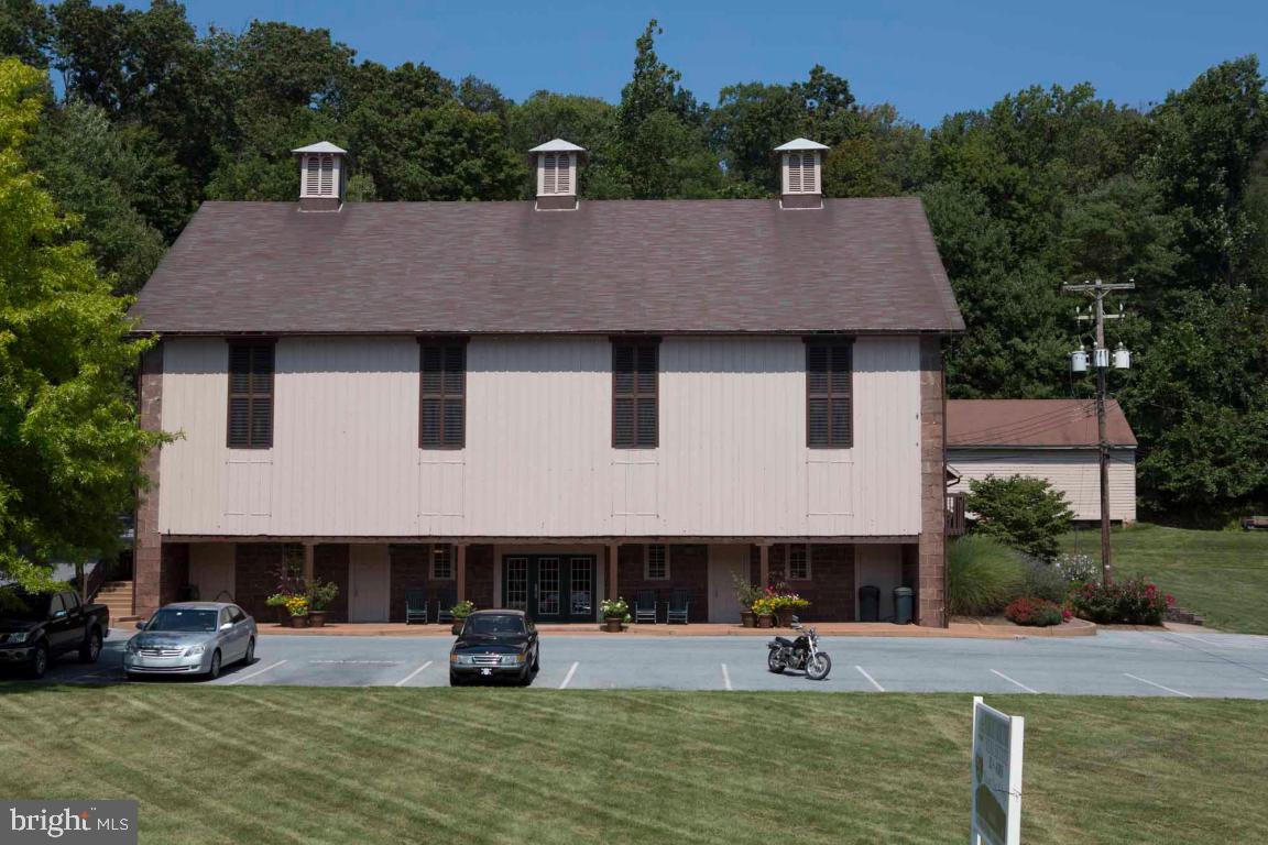 BRICKERVILLE - Residential