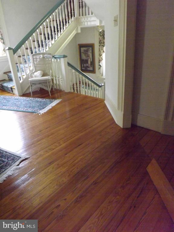 BRICKERVILLE - Residential