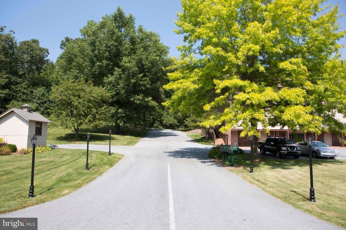 BRICKERVILLE - Residential