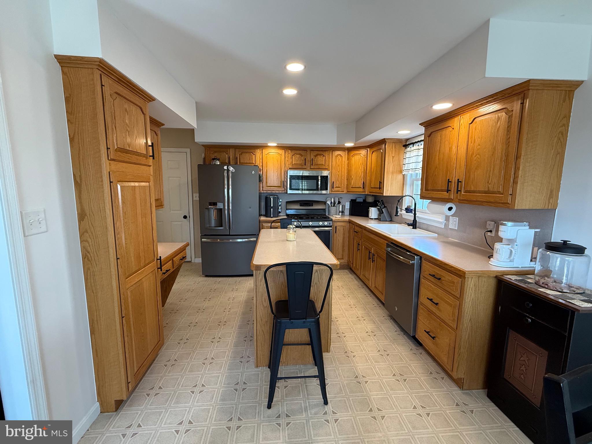 BROOKRIDGE ESTATES - Residential