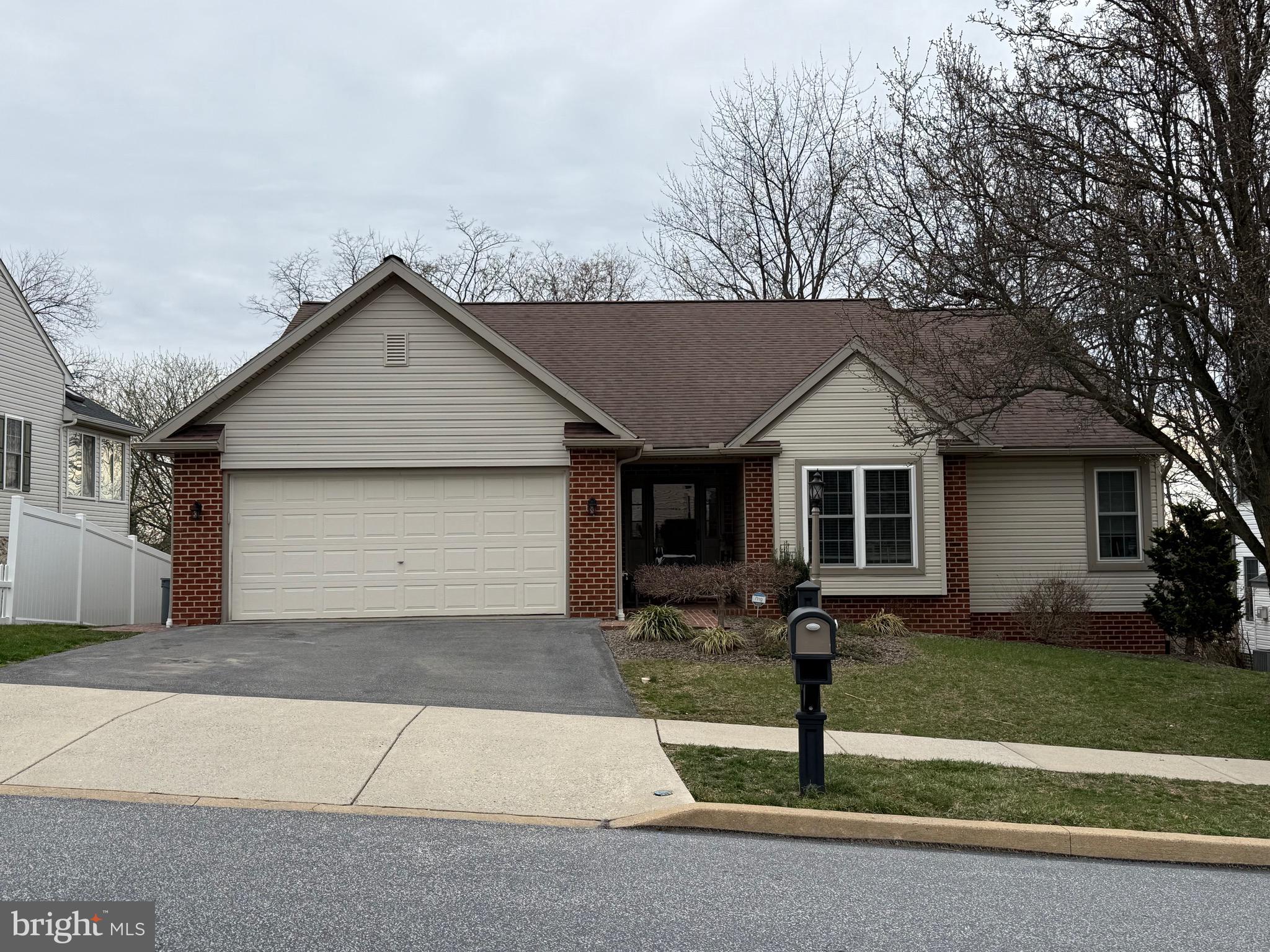 BROOKRIDGE ESTATES - Residential