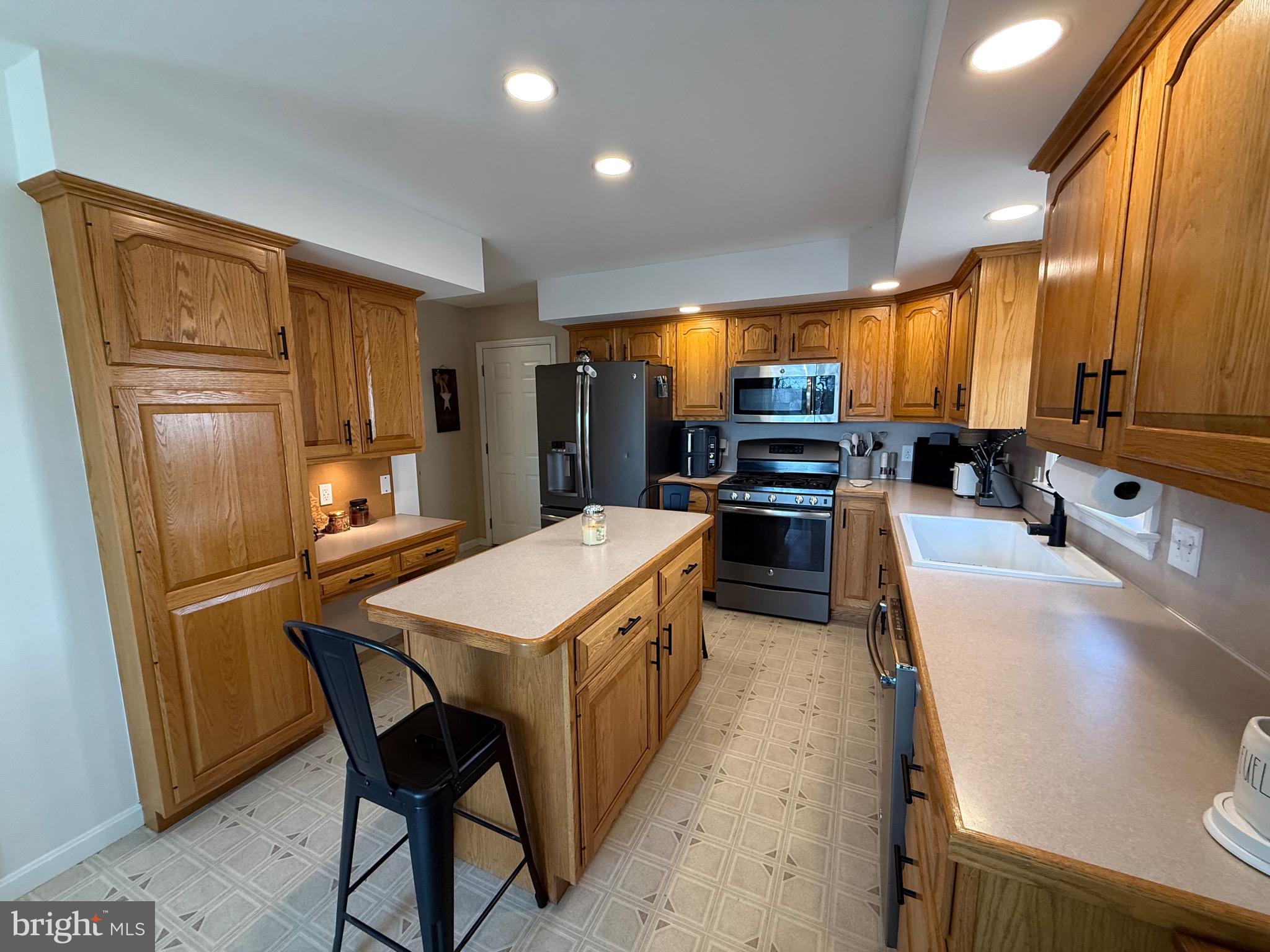 BROOKRIDGE ESTATES - Residential