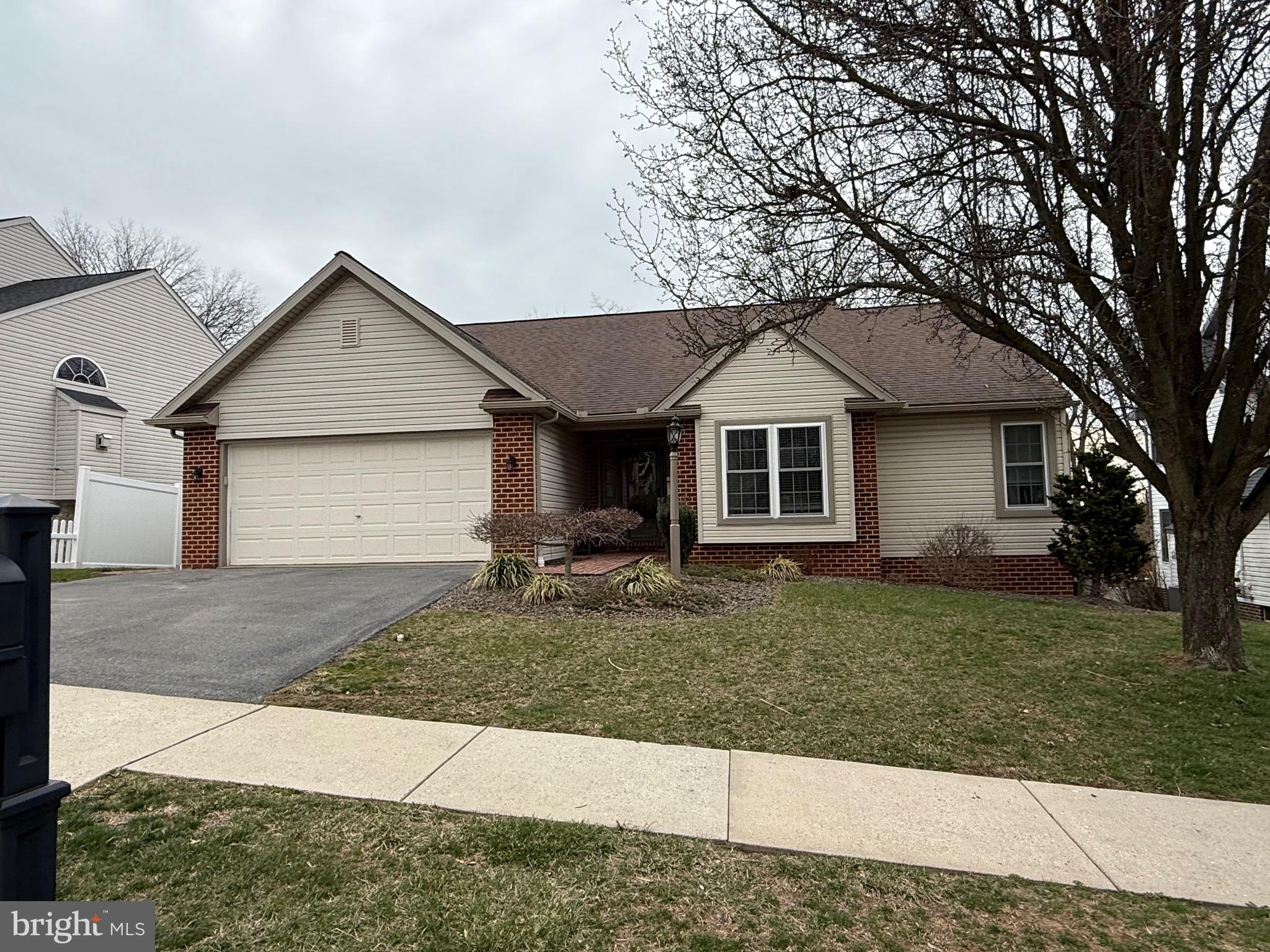 BROOKRIDGE ESTATES - Residential