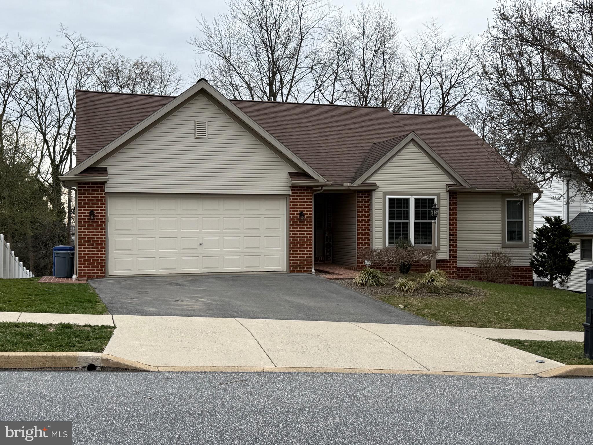 BROOKRIDGE ESTATES - Residential