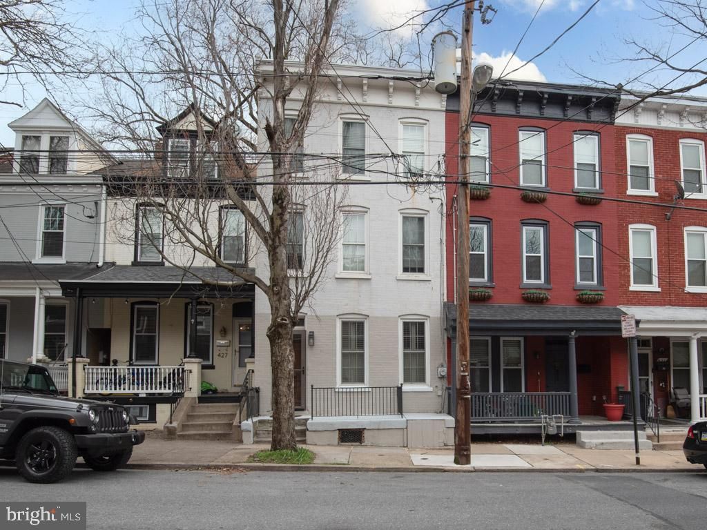 Photo of 425 Lancaster Avenue, Lancaster, PA 17603 (MLS # PALA2048496)