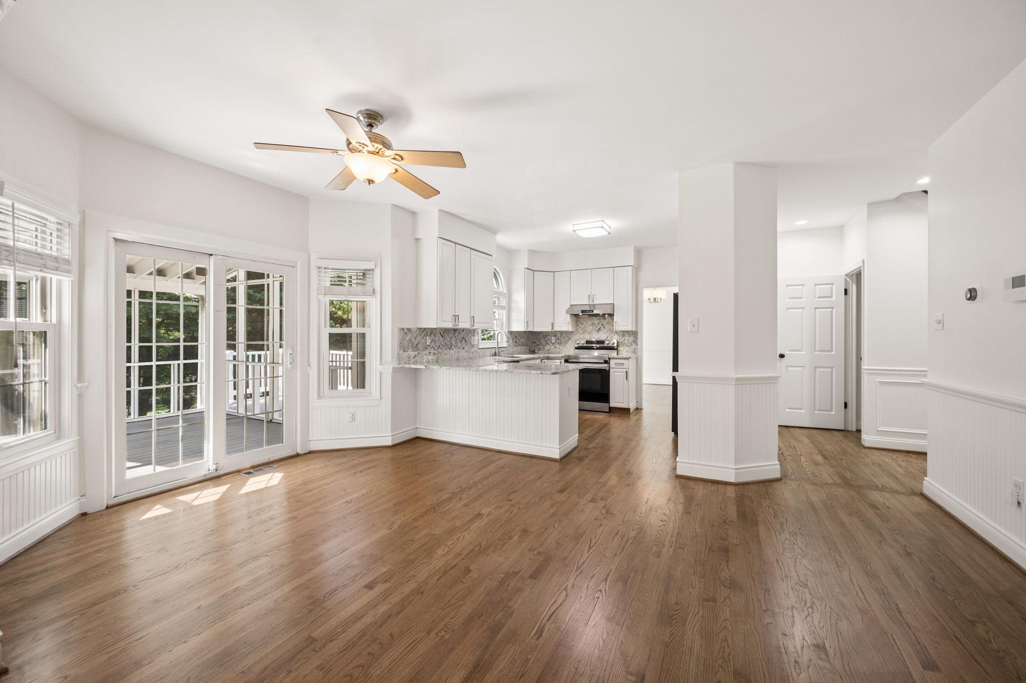 607 OAK FARM COURT