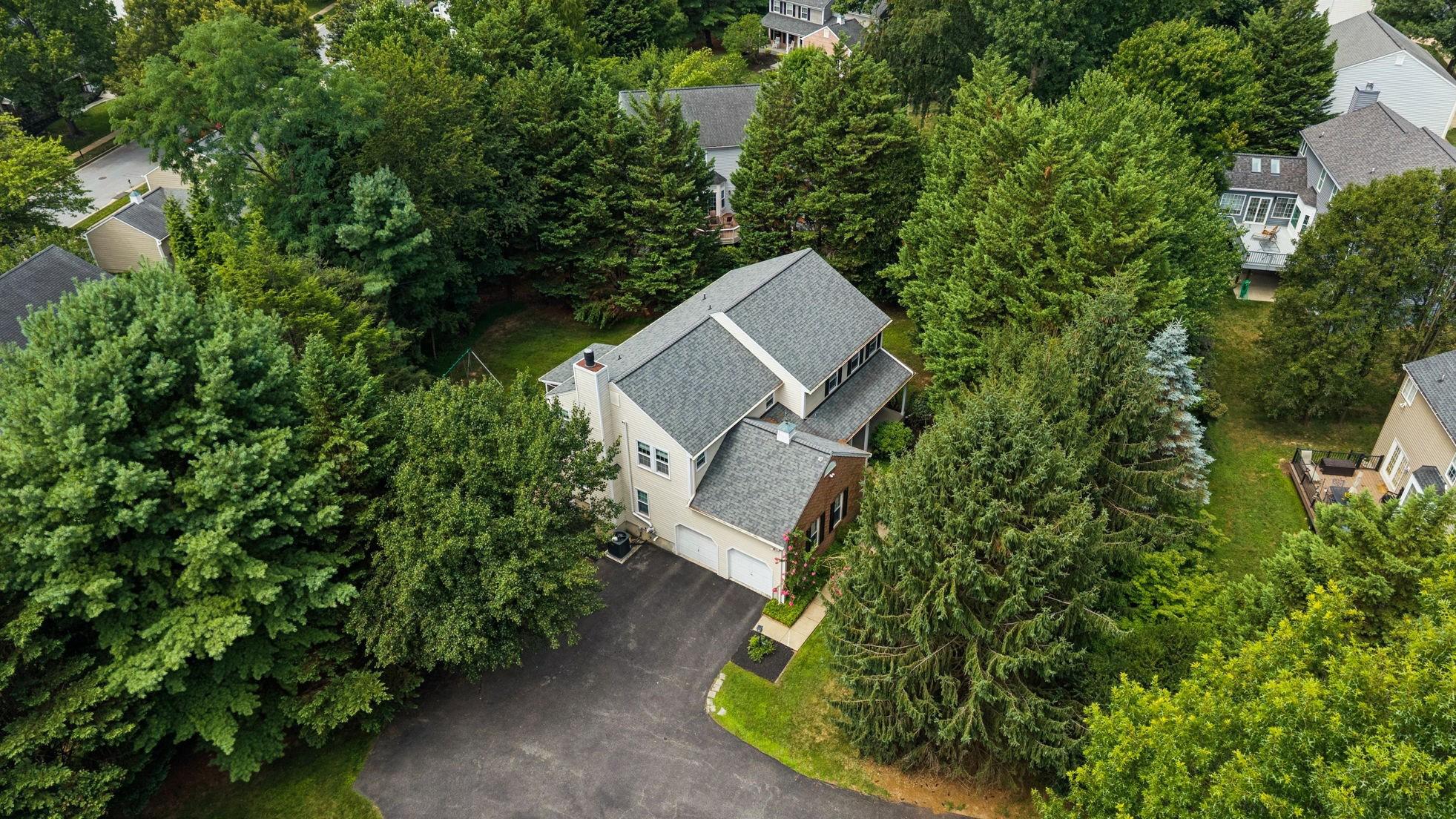 607 OAK FARM COURT
