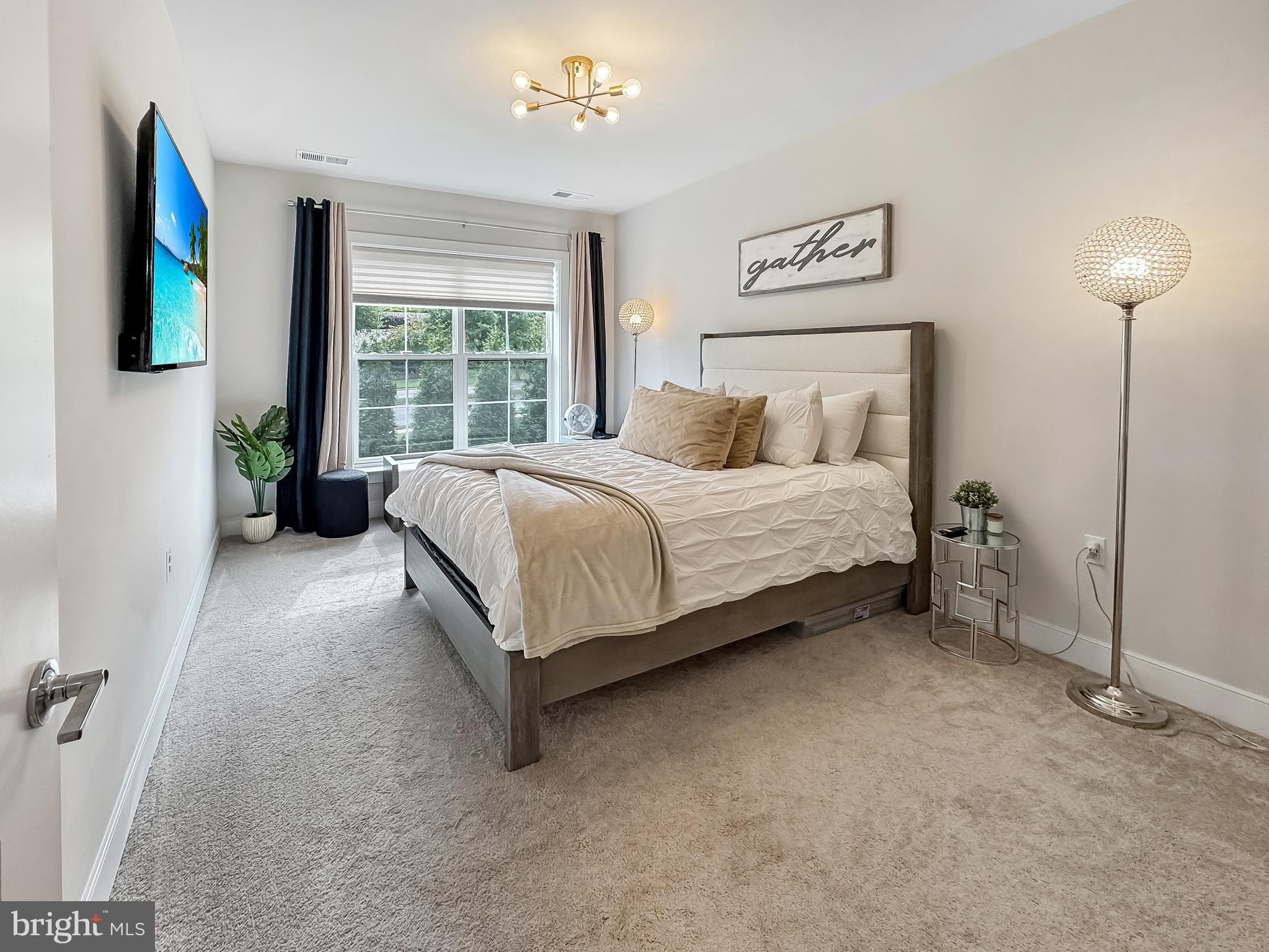 NATIONAL HARBOR - Residential Lease