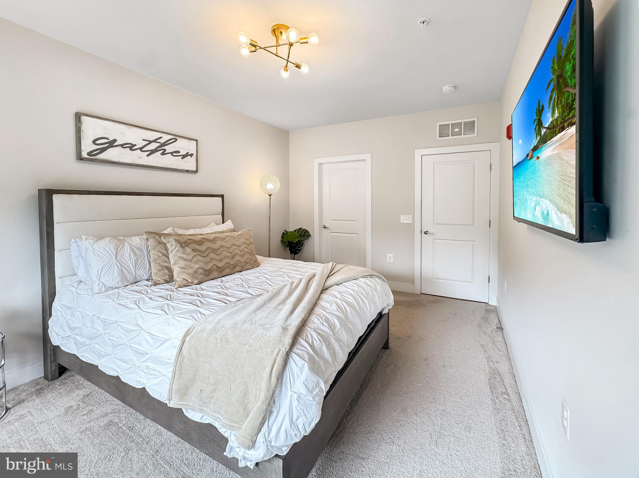 NATIONAL HARBOR - Residential Lease