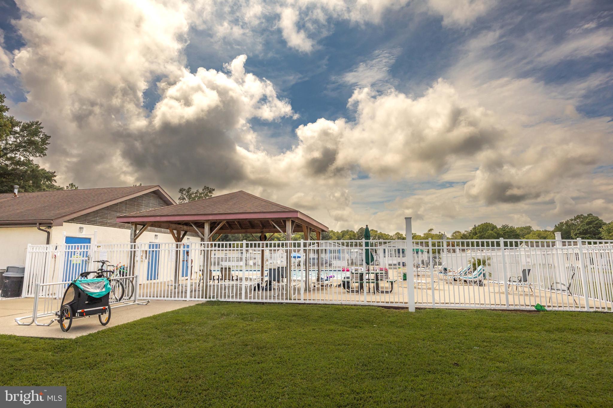 WHITE HORSE PARK II - Residential