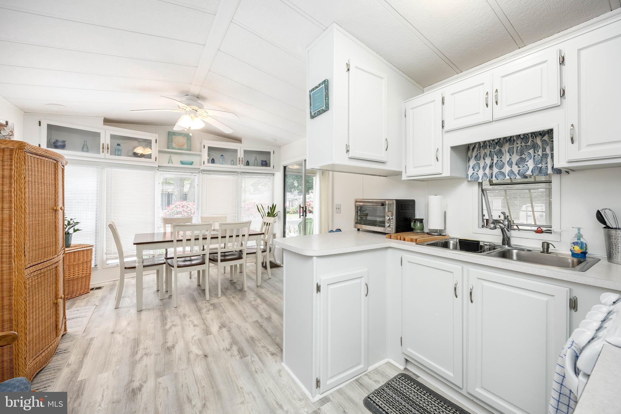 WHITE HORSE PARK II - Residential