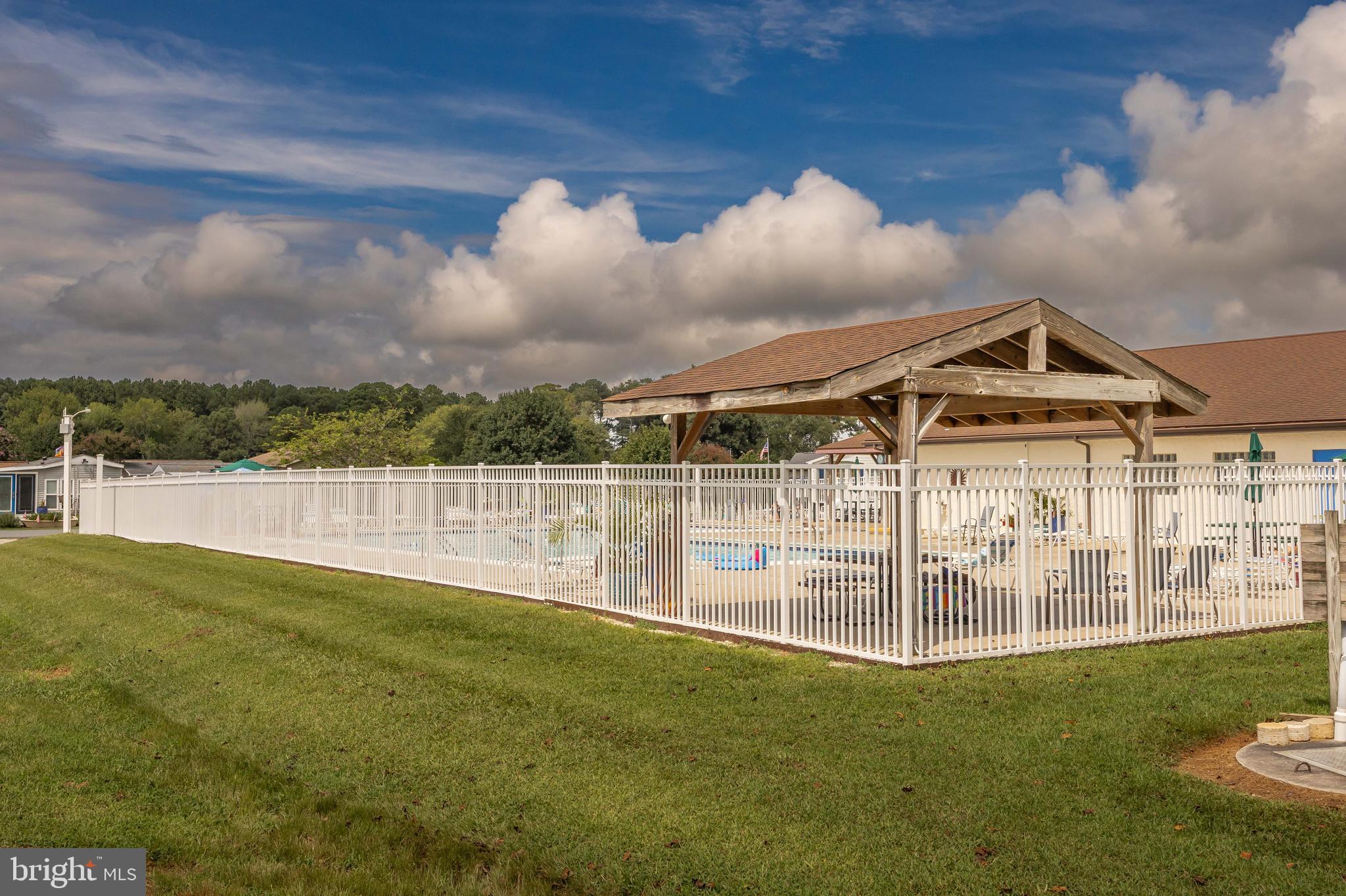 WHITE HORSE PARK II - Residential