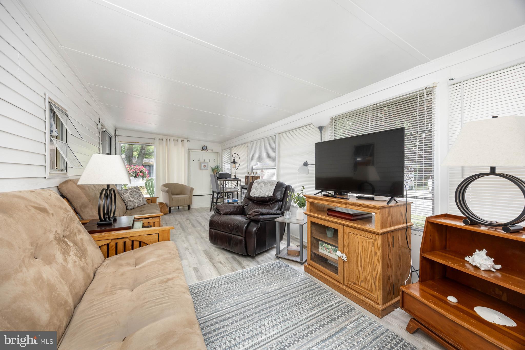 WHITE HORSE PARK II - Residential