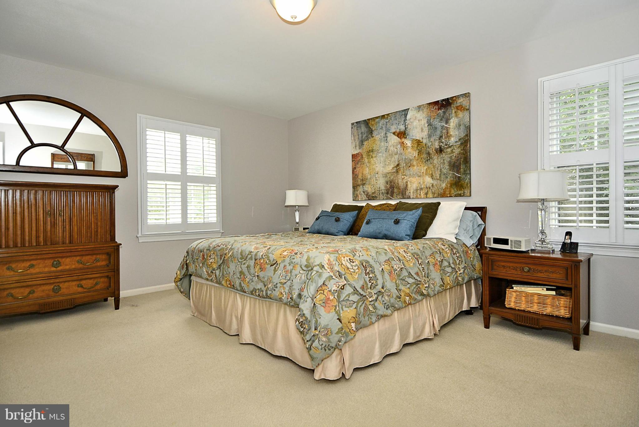 WAYNEWOOD - Residential