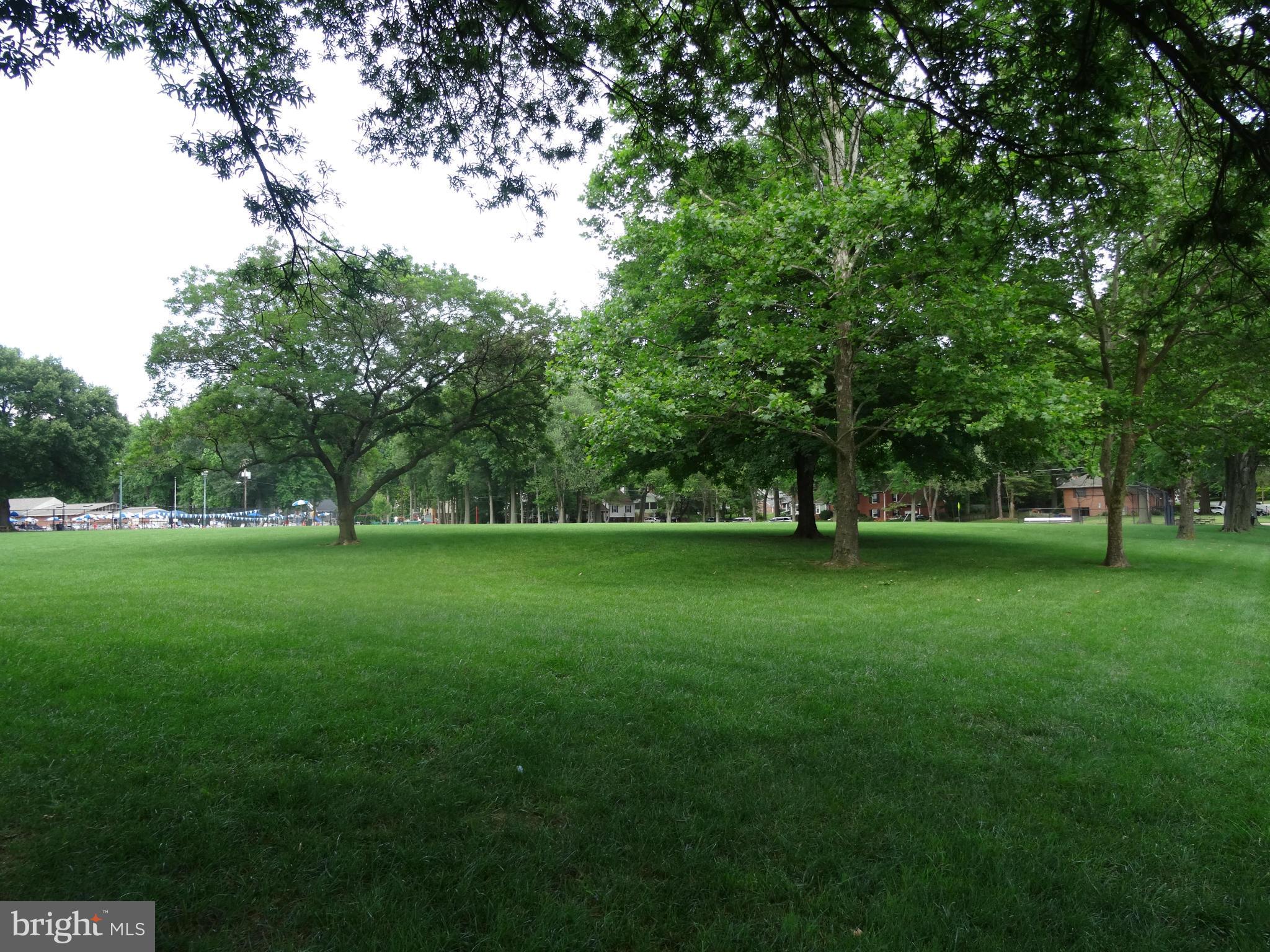 WAYNEWOOD - Residential