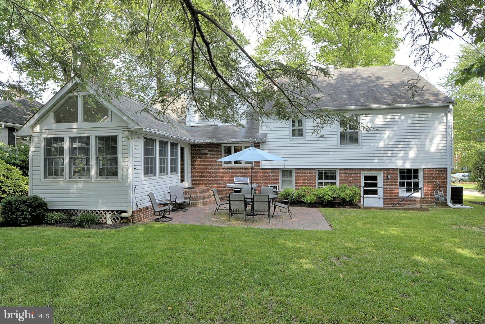 WAYNEWOOD - Residential