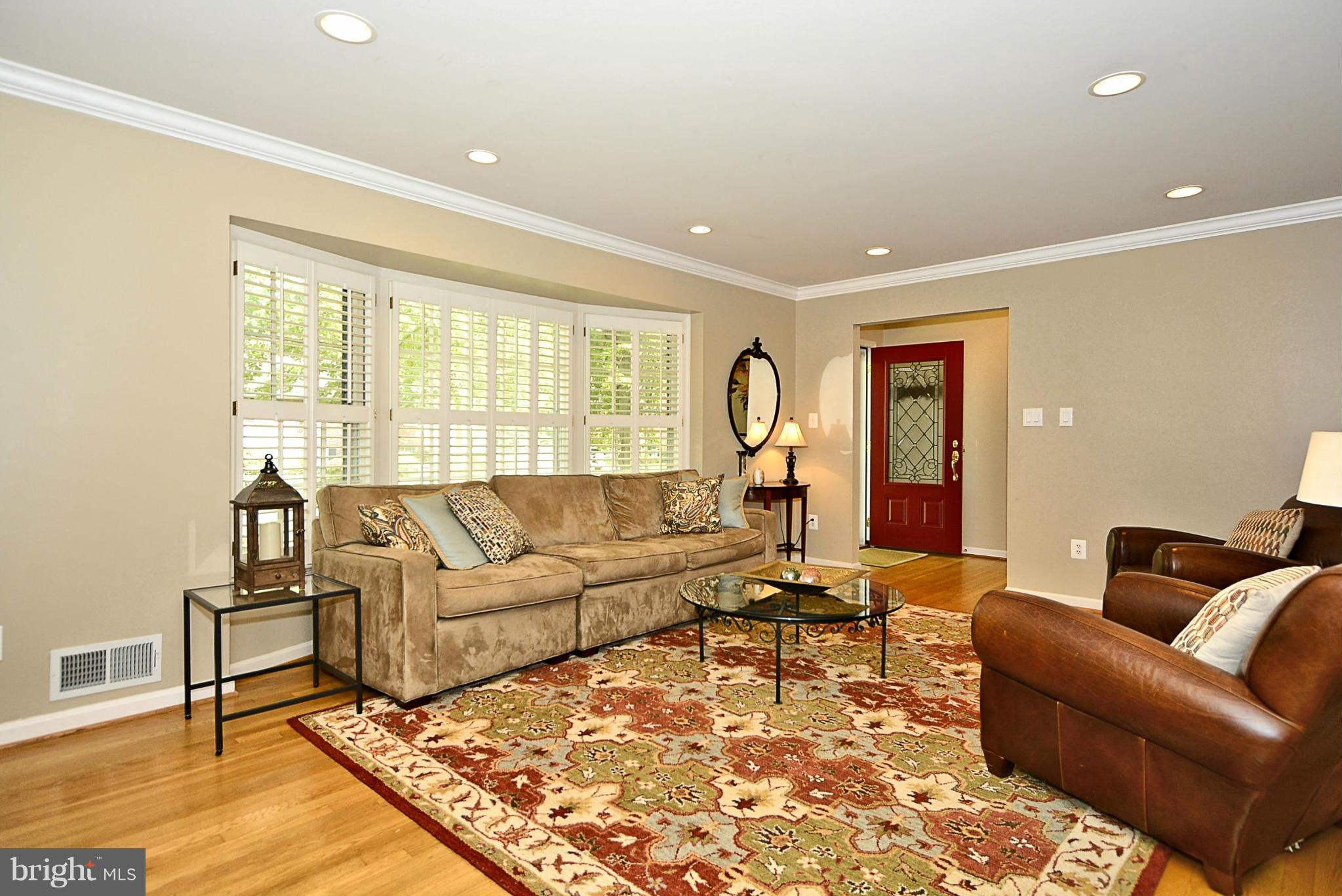 WAYNEWOOD - Residential