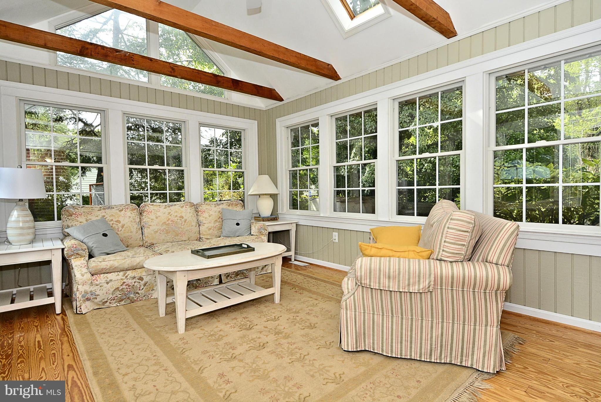 WAYNEWOOD - Residential