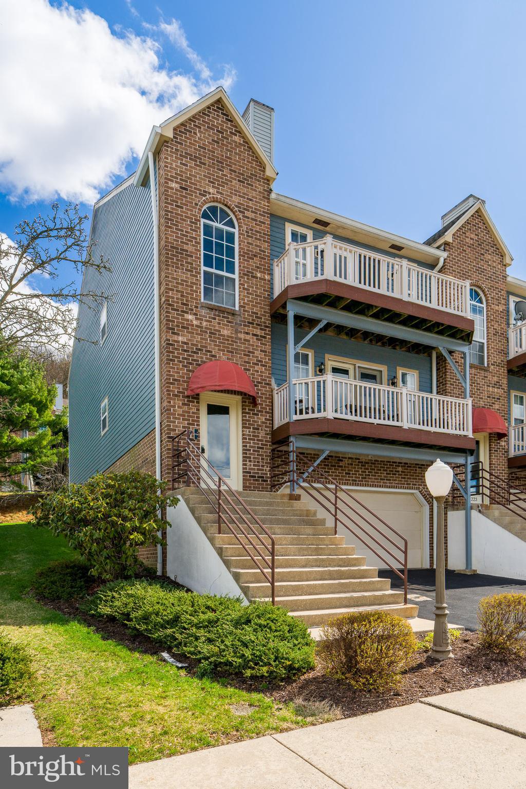 MOUNTAIN VIEW COMMON - Residential
