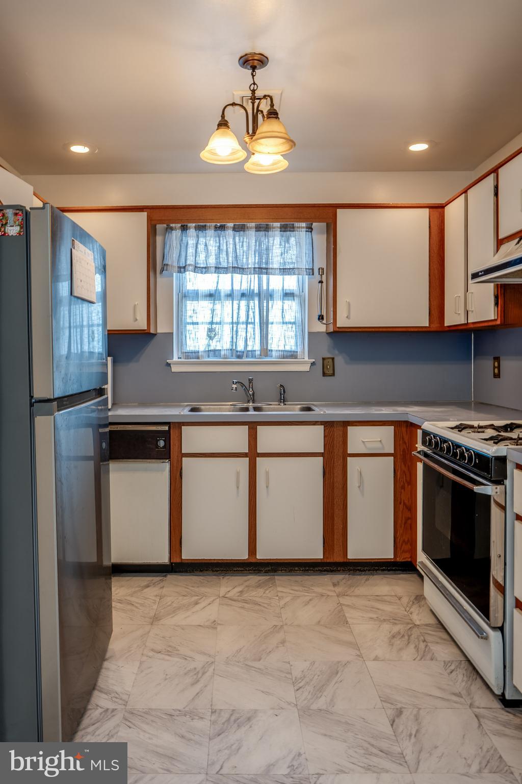 MOUNTAIN VIEW COMMON - Residential