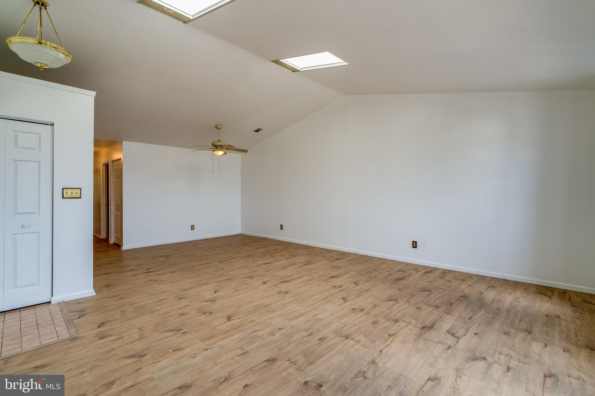 MOUNTAIN VIEW COMMON - Residential
