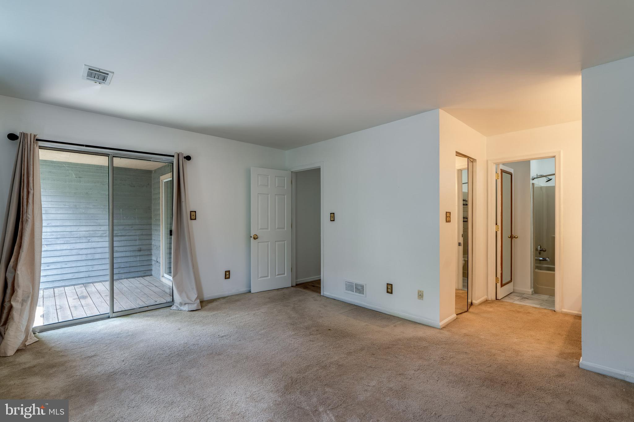 MOUNTAIN VIEW COMMON - Residential