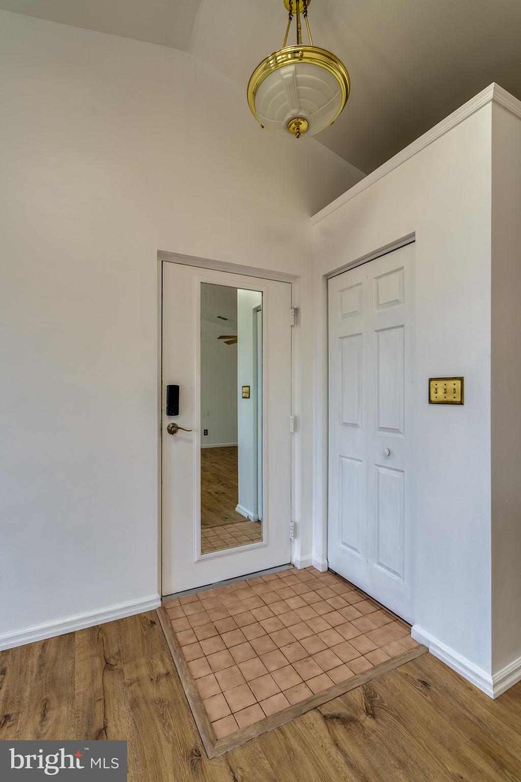 MOUNTAIN VIEW COMMON - Residential