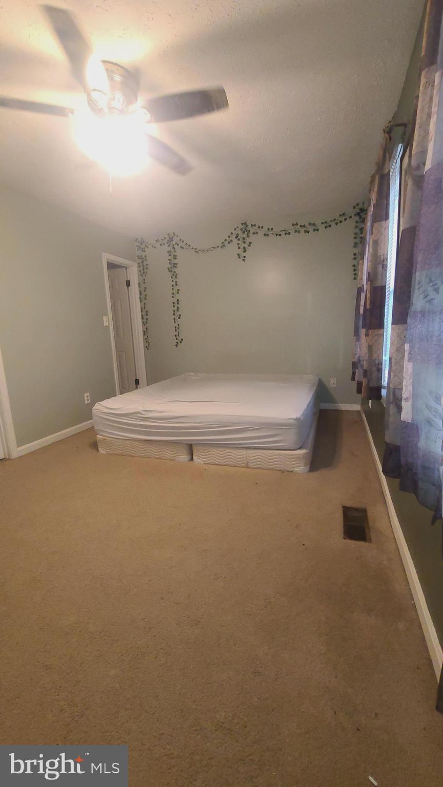 CARROLLWOOD MANOR - Residential