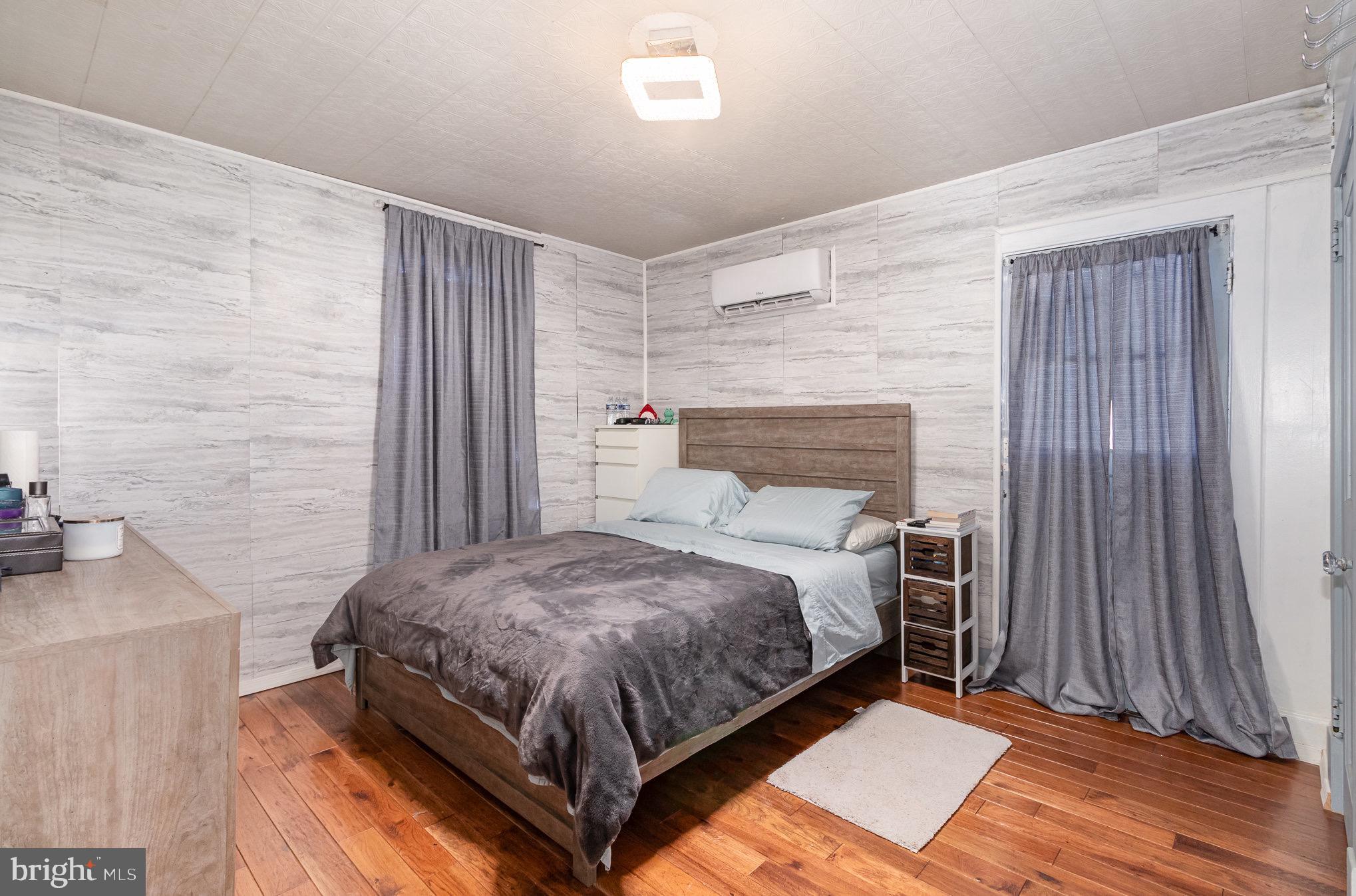 HARRISBURG CITY - Residential