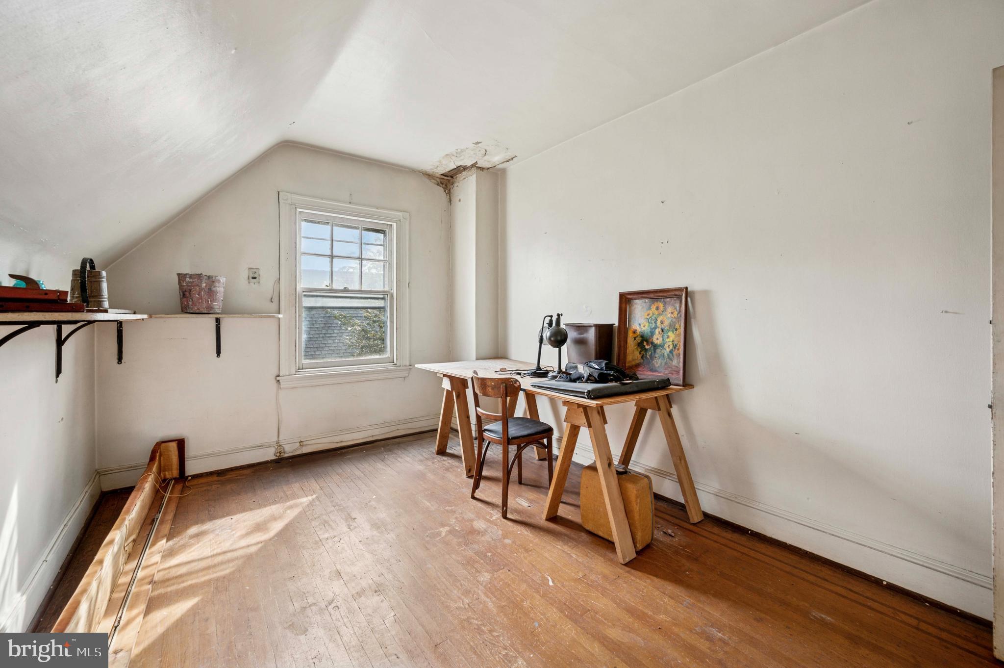 EAST OAK LANE - Residential