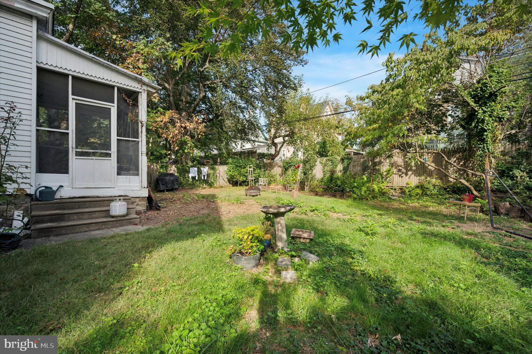 EAST OAK LANE - Residential