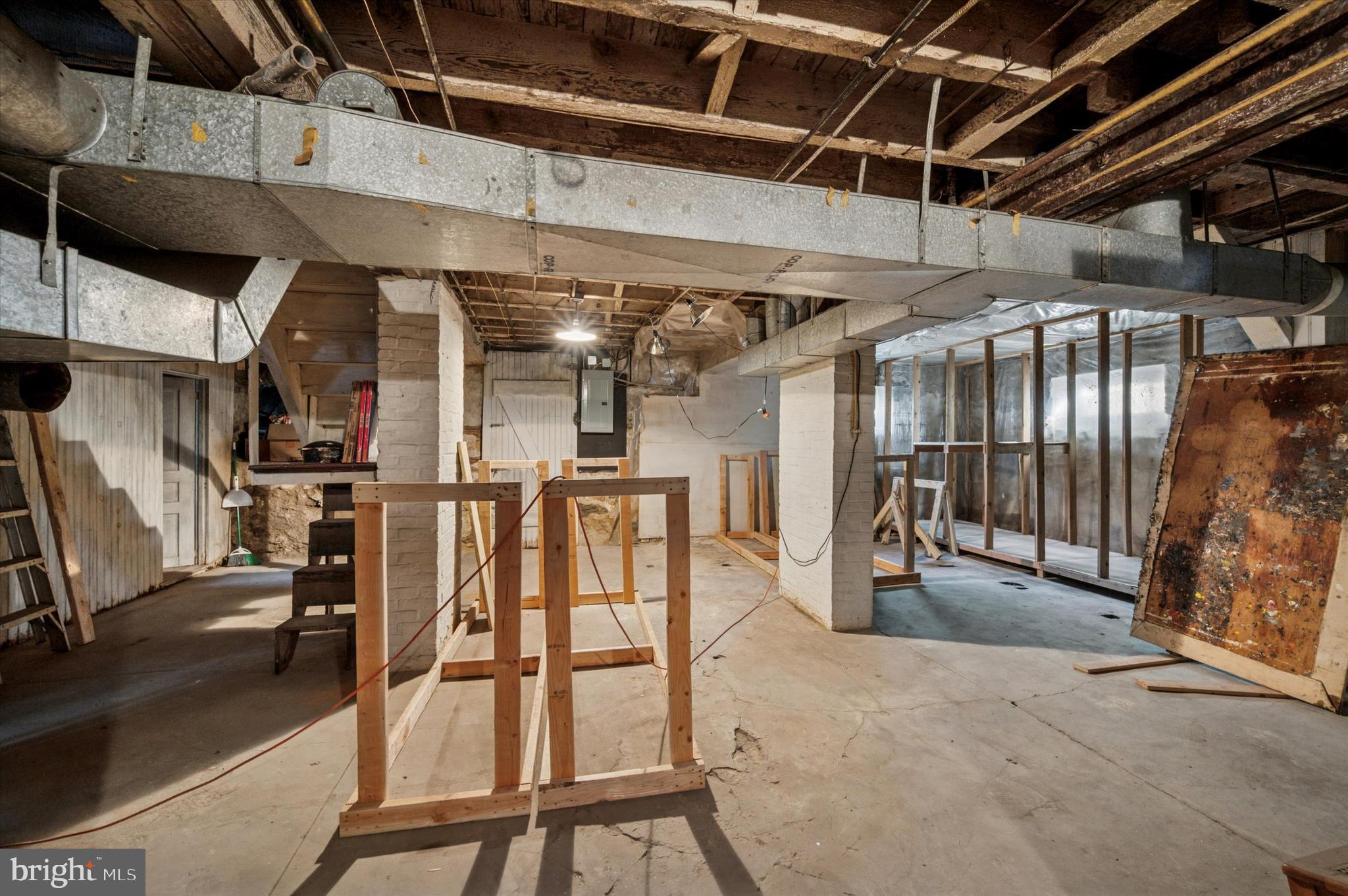 EAST OAK LANE - Residential