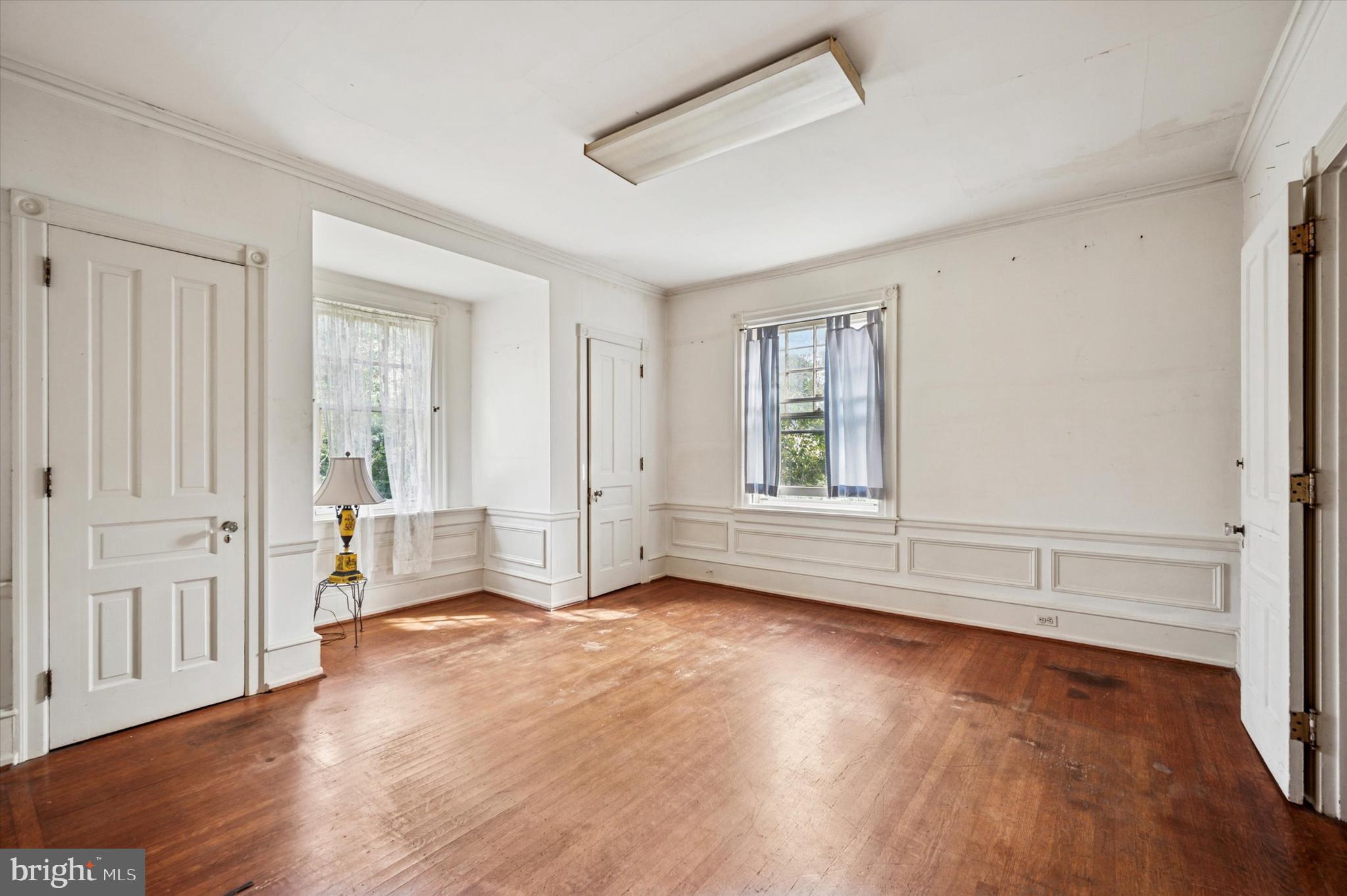 EAST OAK LANE - Residential