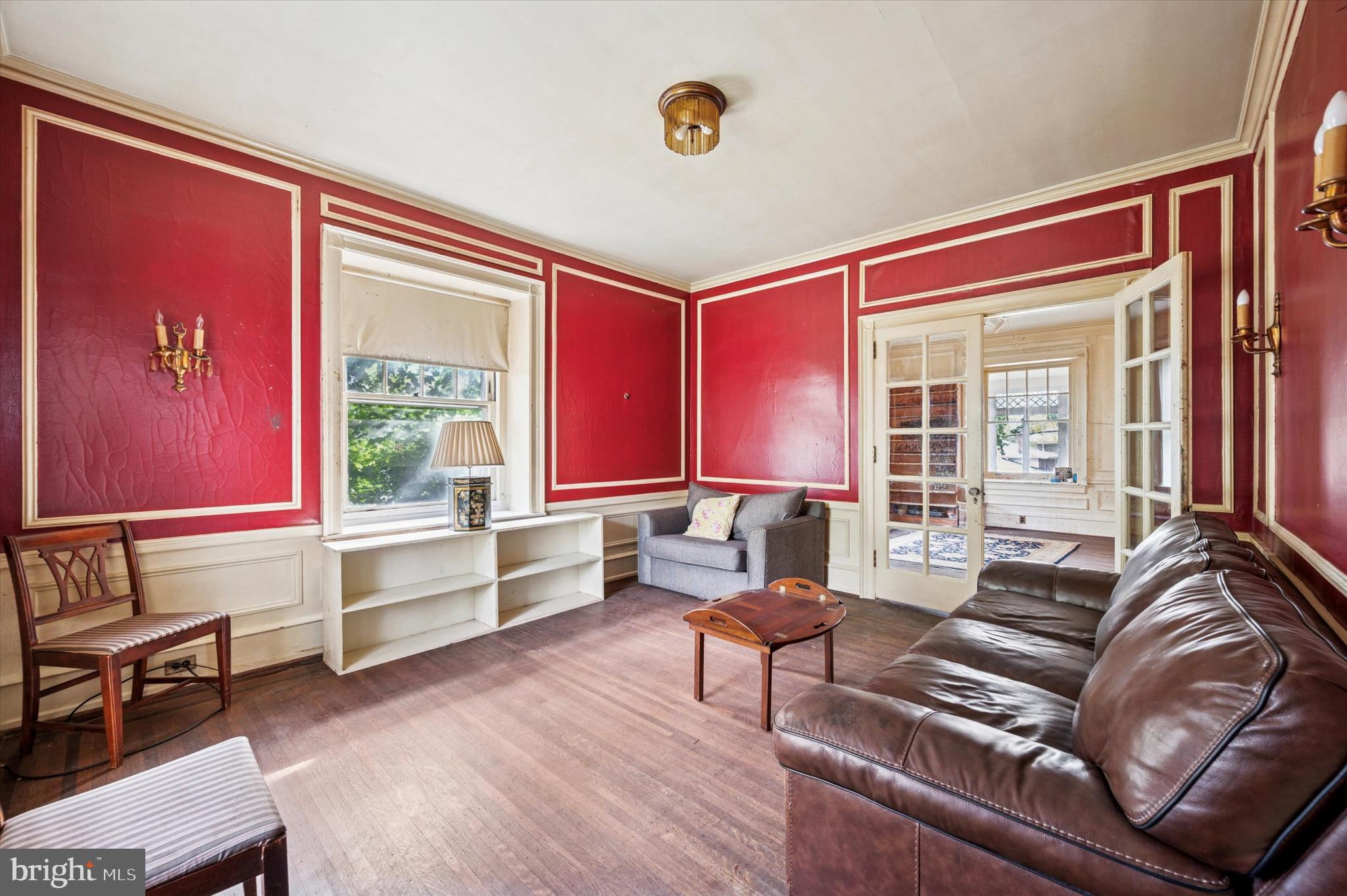 EAST OAK LANE - Residential