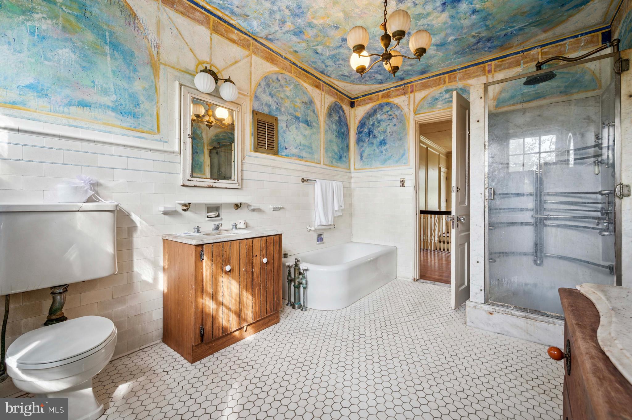 EAST OAK LANE - Residential