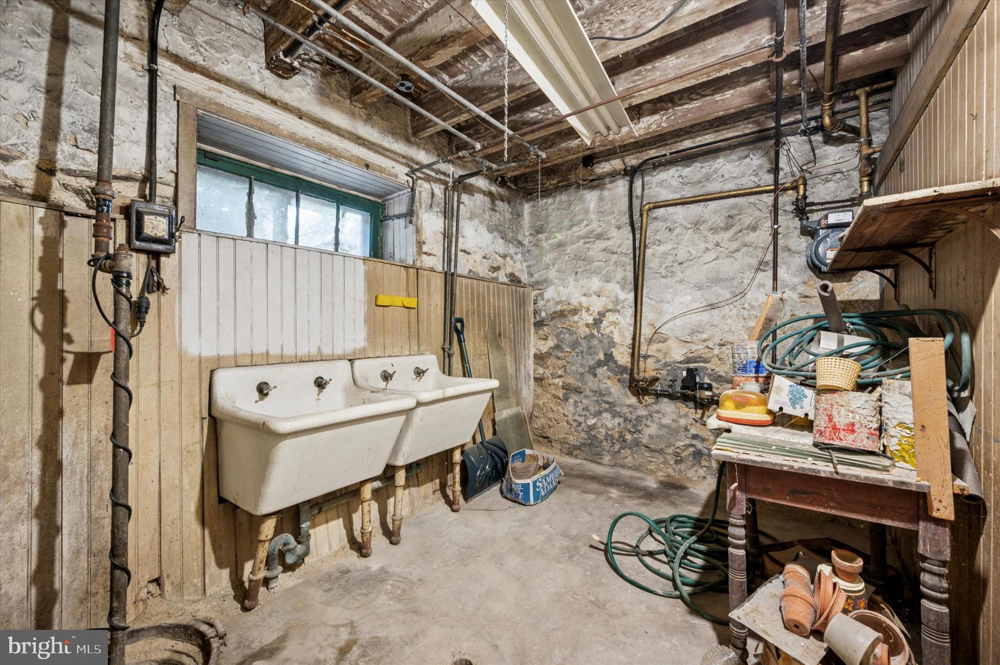 EAST OAK LANE - Residential