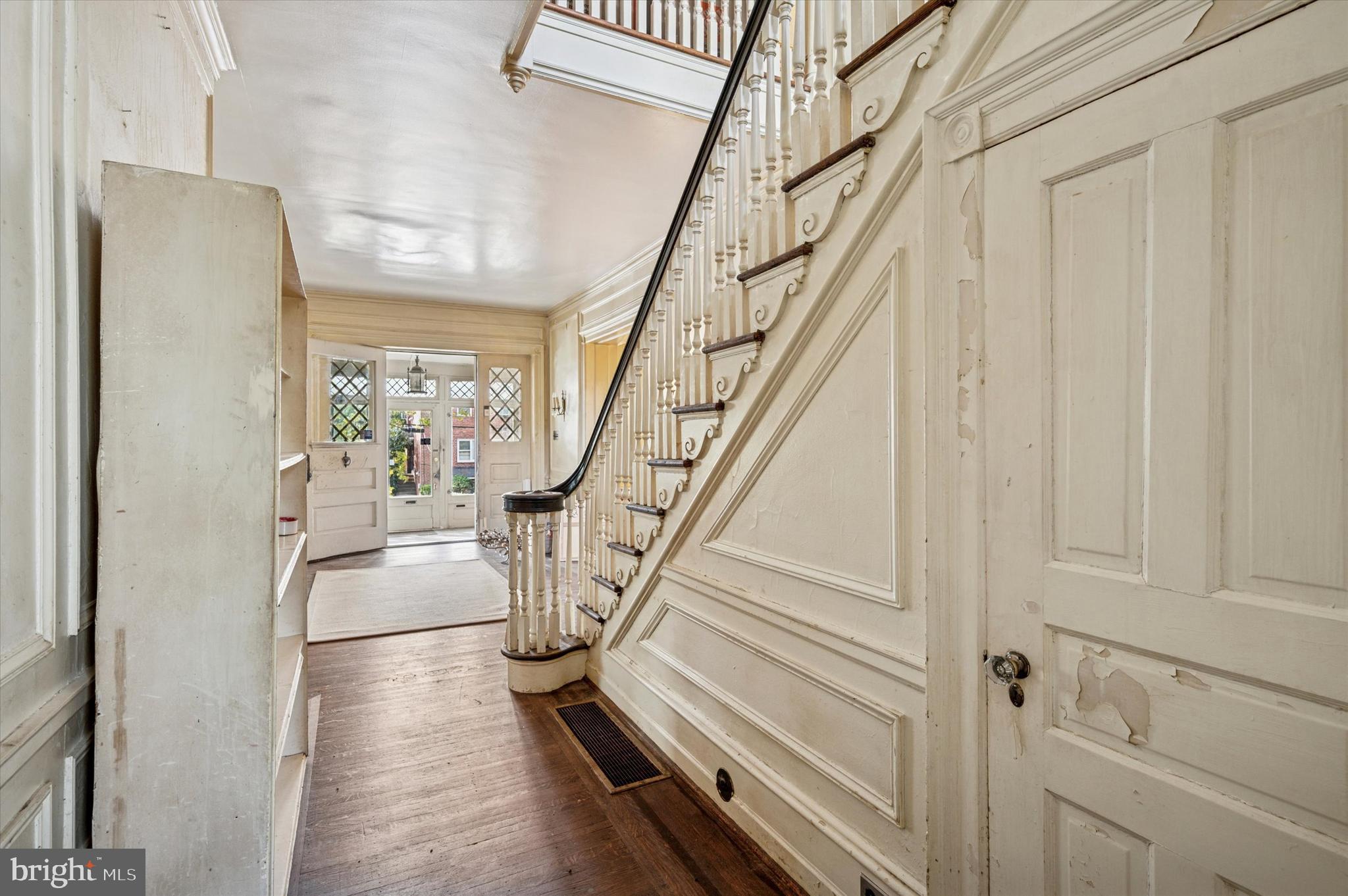 EAST OAK LANE - Residential