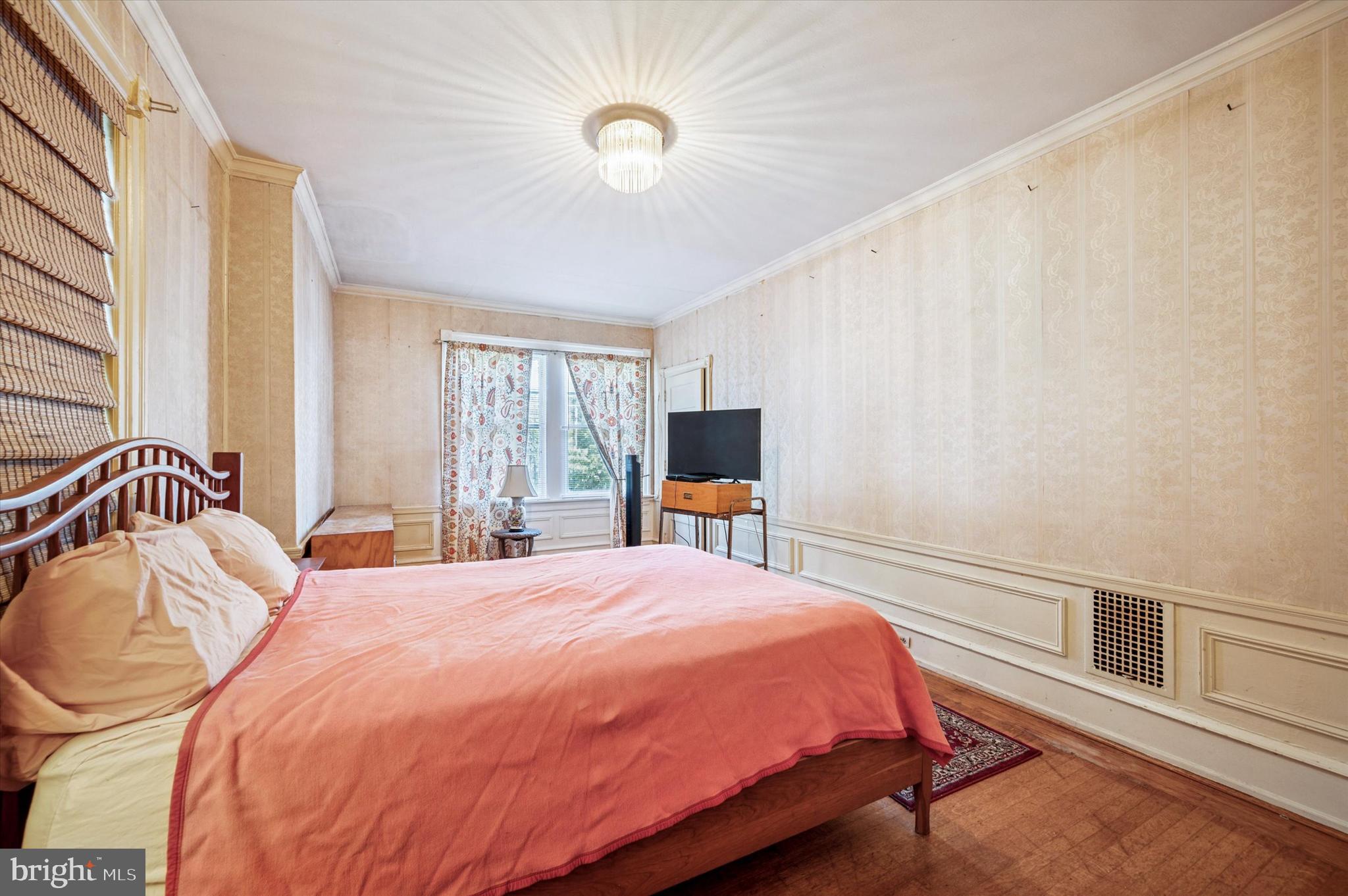 EAST OAK LANE - Residential