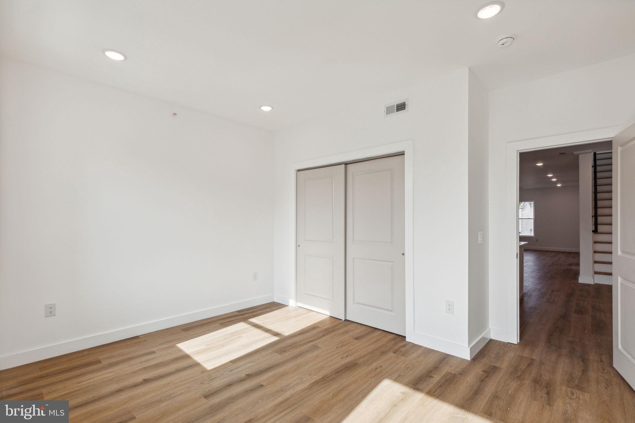 WEST KENSINGTON - Residential Lease