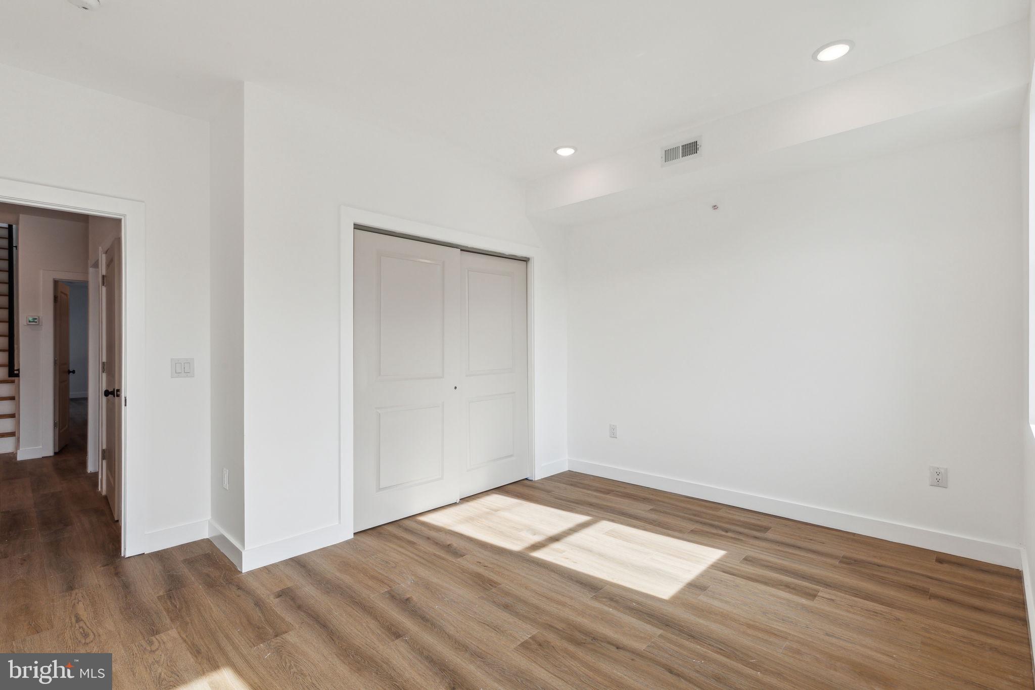 WEST KENSINGTON - Residential Lease