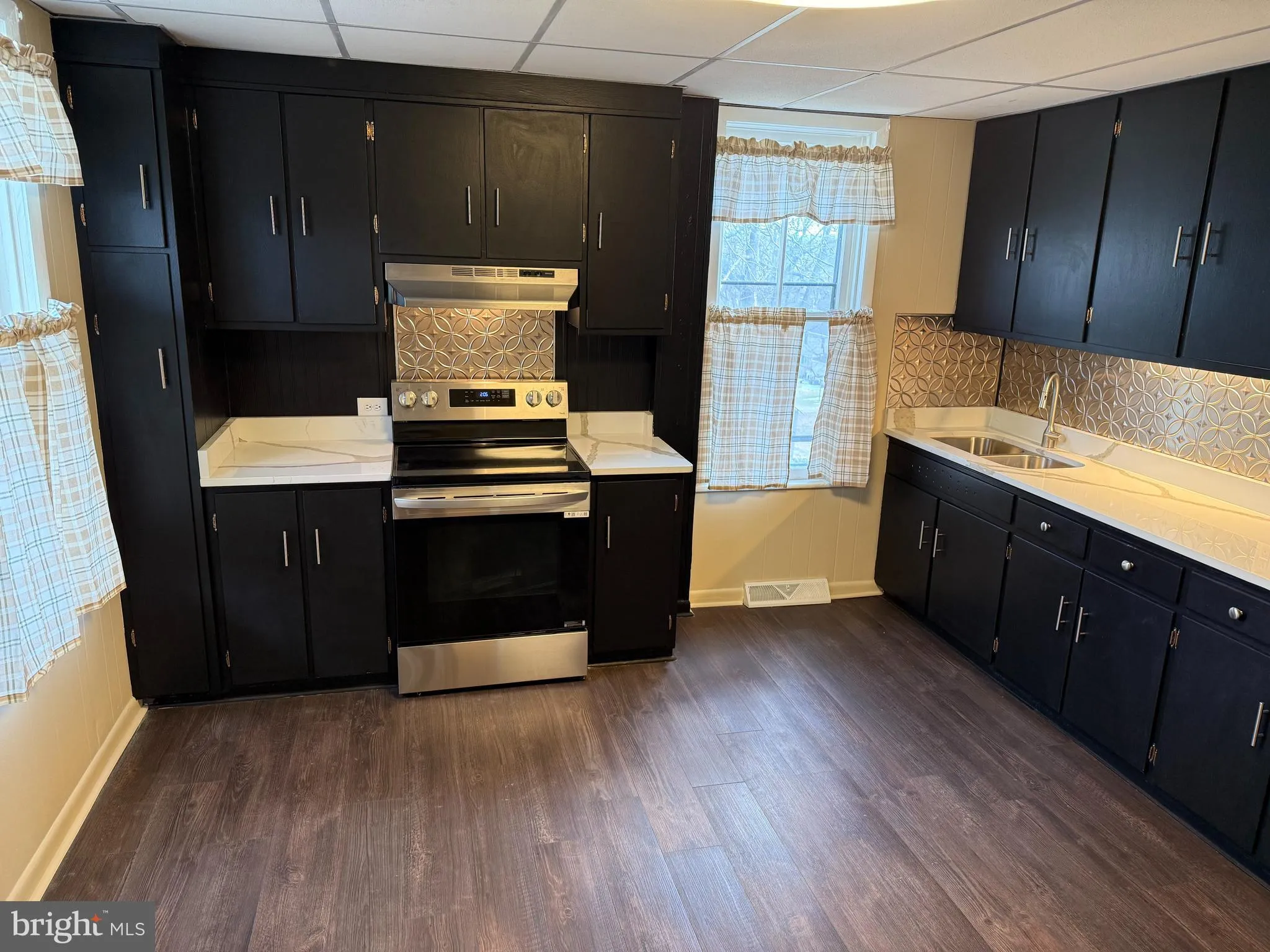 Chambersburg, Pennsylvania 17201, United States, 3 Bedrooms Bedrooms, ,1 BathroomBathrooms,Residential,Pending,11668