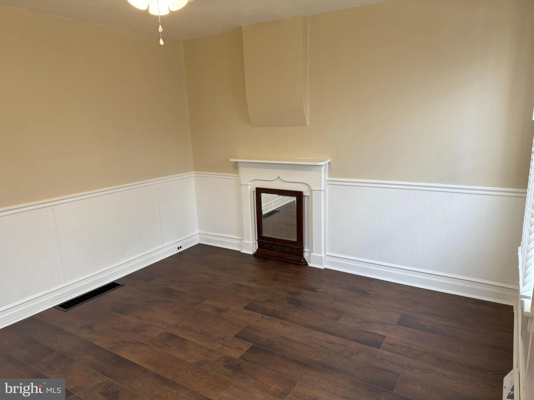 Chambersburg, Pennsylvania 17201, United States, 3 Bedrooms Bedrooms, ,1 BathroomBathrooms,Residential,Pending,11668