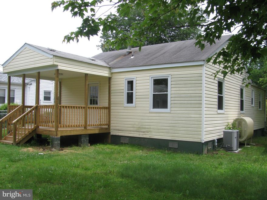 Hard to find 3 Bedroom 2 Full Bath Detached home in Potomac Heights. New appliances, kitchen cabinets, carpet and paint. Two  new covered porches also. Master bedroom has full bath. Backs to woods for a great view. Easy access to house off Byrd Drive. 1120 Sq. Ft. has lots of room.