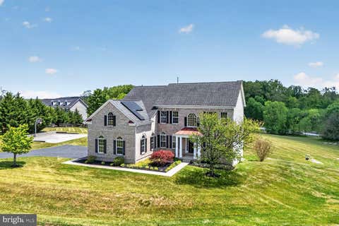 Homes For Sale - 16546 Lance Trail Court<br/> Loudoun County, HAMILTON, VA 20158