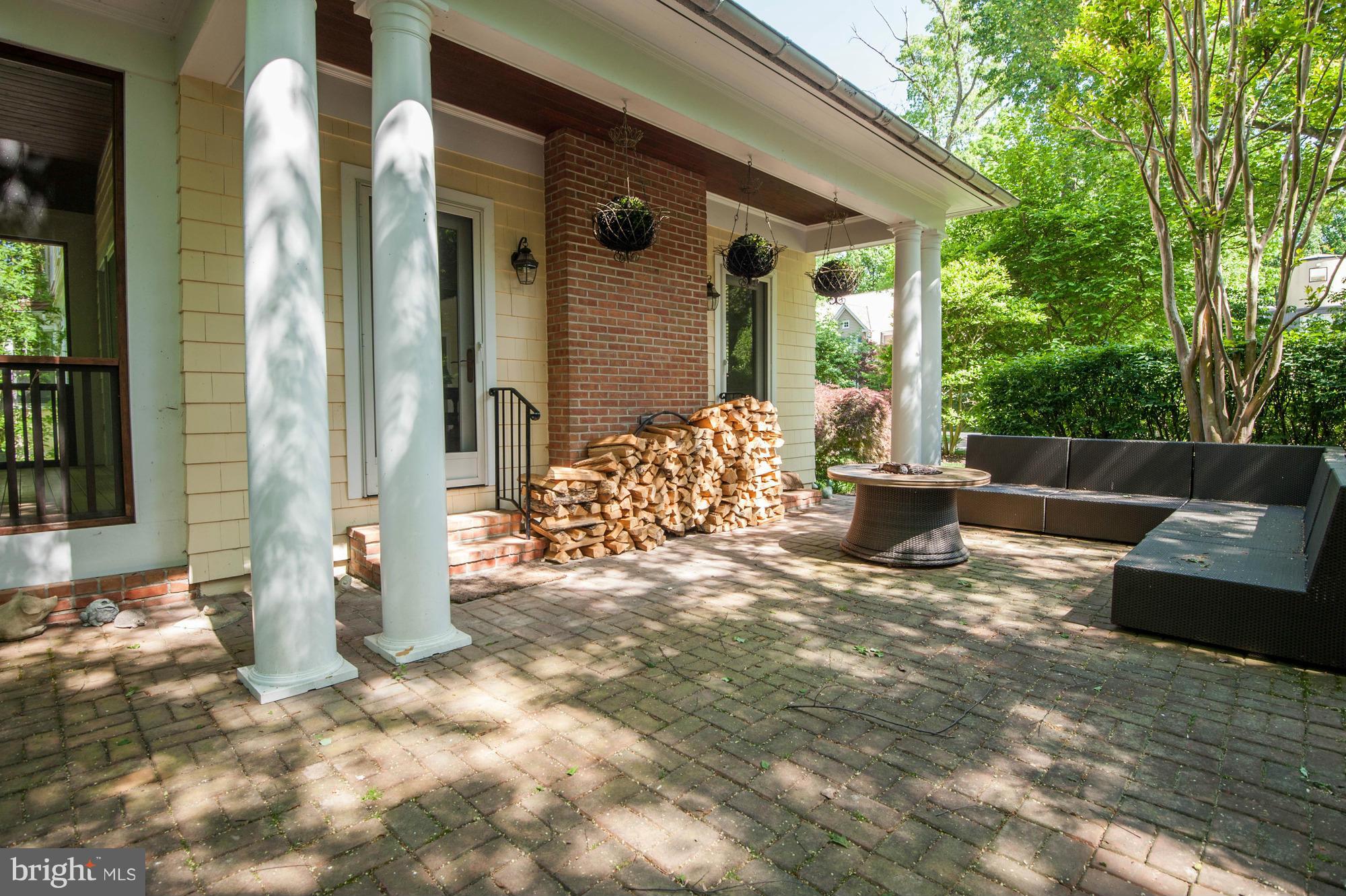 MERRY GO ROUND FARM - Residential